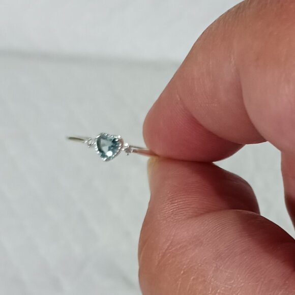 NWOT Dainty Sterling Silver Plated Sea Blue Heart Shaped Sapphire Ring Size 7.5 - Picture 8 of 16